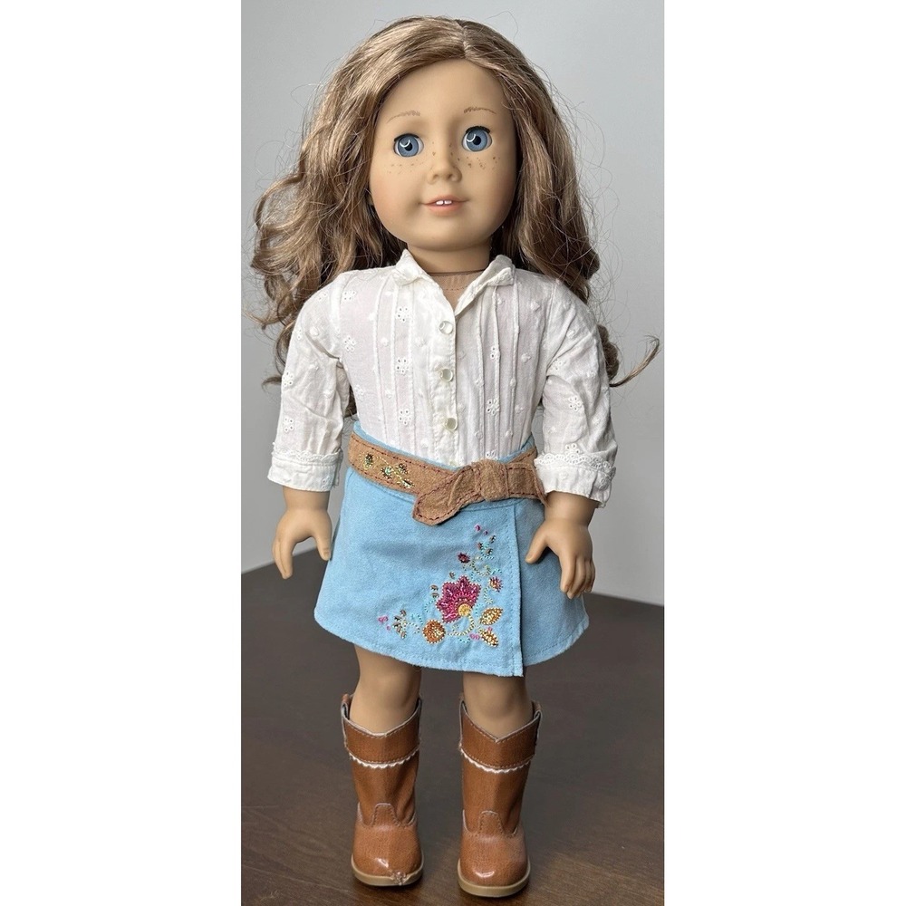 Nicki Fleming Doll American Girl 2007 GOTY Retired Blue Eyes Curly Hair 18in